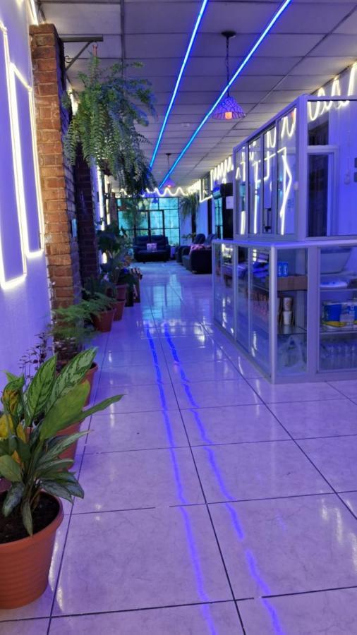 Hotel Kamelot Parque Central Quetzaltenango Zewnętrze zdjęcie