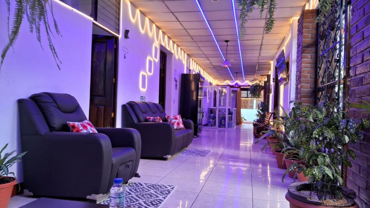 Hotel Kamelot Parque Central Quetzaltenango Zewnętrze zdjęcie