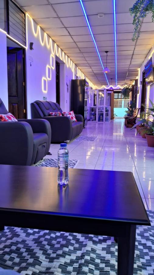Hotel Kamelot Parque Central Quetzaltenango Zewnętrze zdjęcie