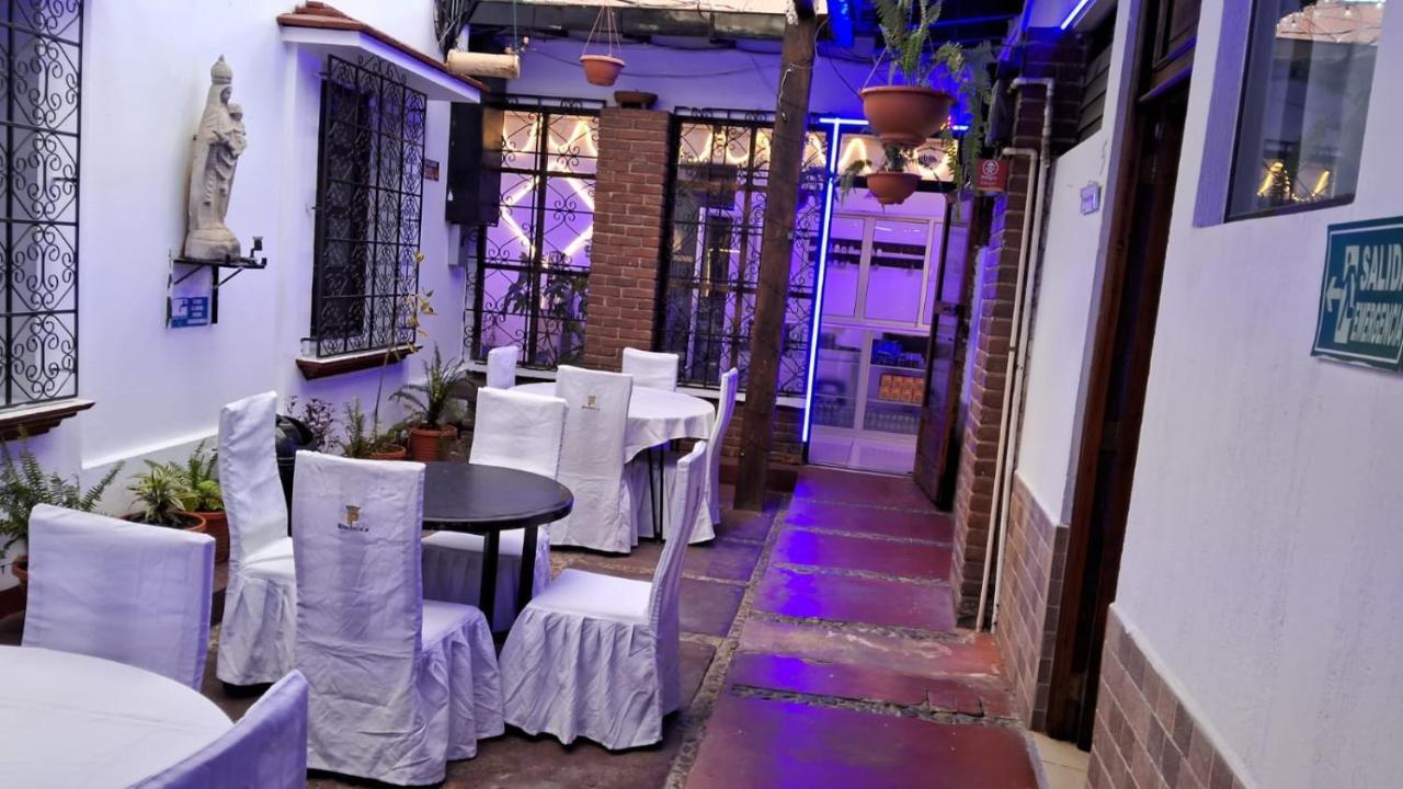 Hotel Kamelot Parque Central Quetzaltenango Zewnętrze zdjęcie