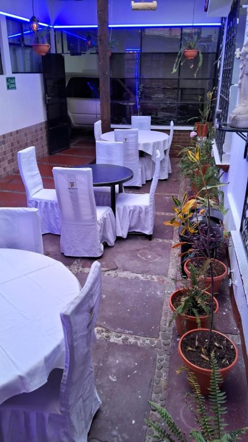 Hotel Kamelot Parque Central Quetzaltenango Zewnętrze zdjęcie
