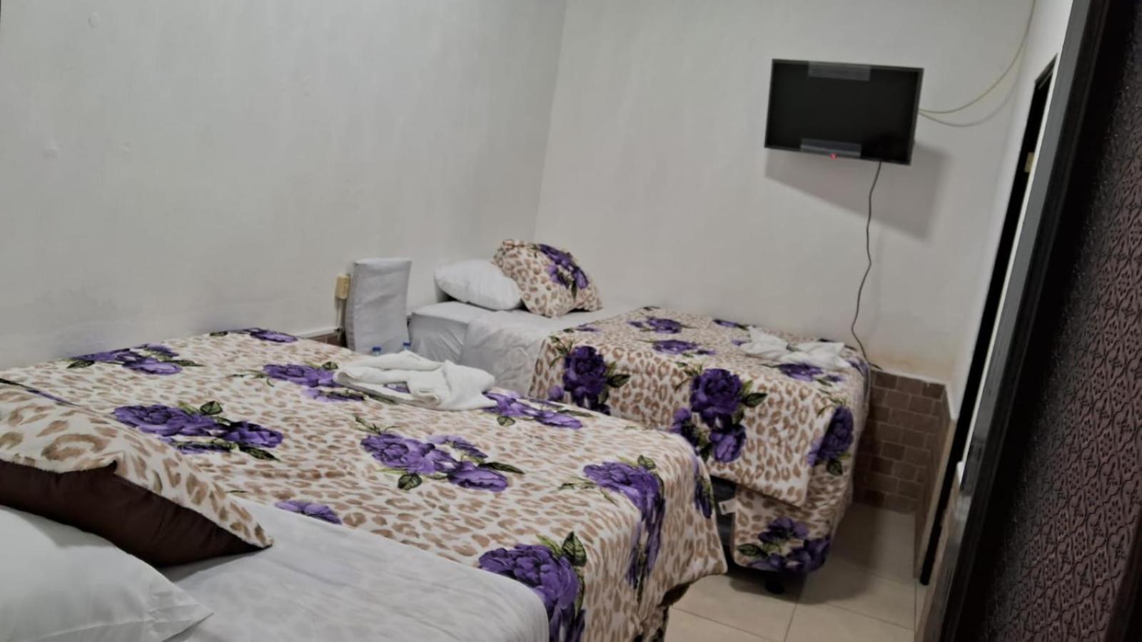 Hotel Kamelot Parque Central Quetzaltenango Zewnętrze zdjęcie