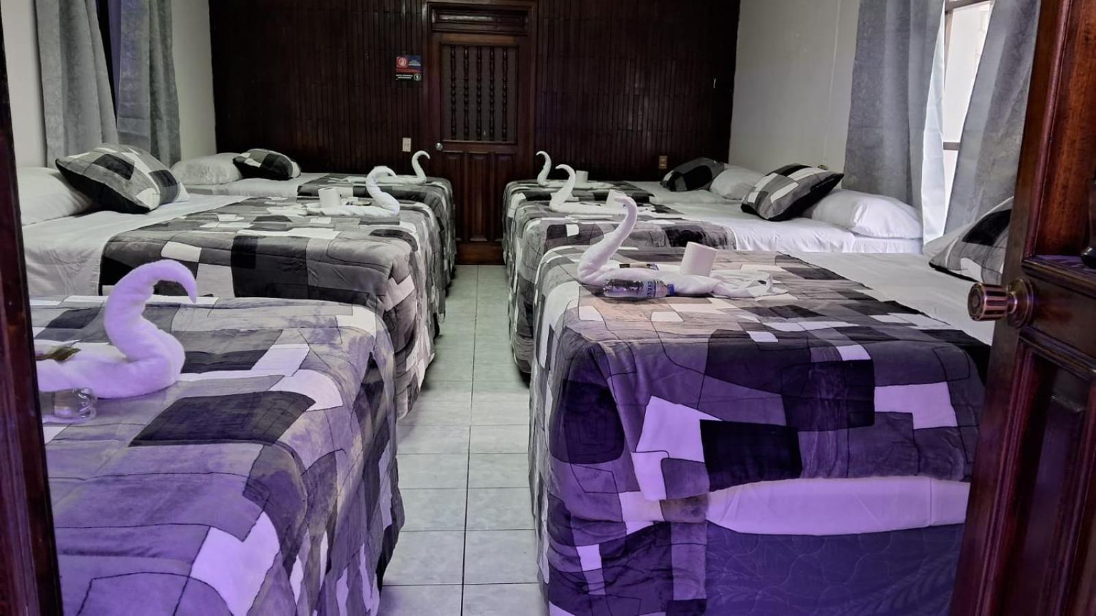 Hotel Kamelot Parque Central Quetzaltenango Zewnętrze zdjęcie