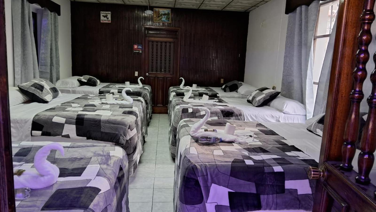 Hotel Kamelot Parque Central Quetzaltenango Zewnętrze zdjęcie